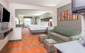 Holiday Inn Express Shawnee By Ihg